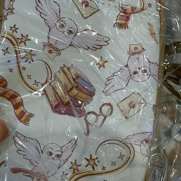 Bioworld Harry Potter Backpack - White and Tan - Picture 2 of 3